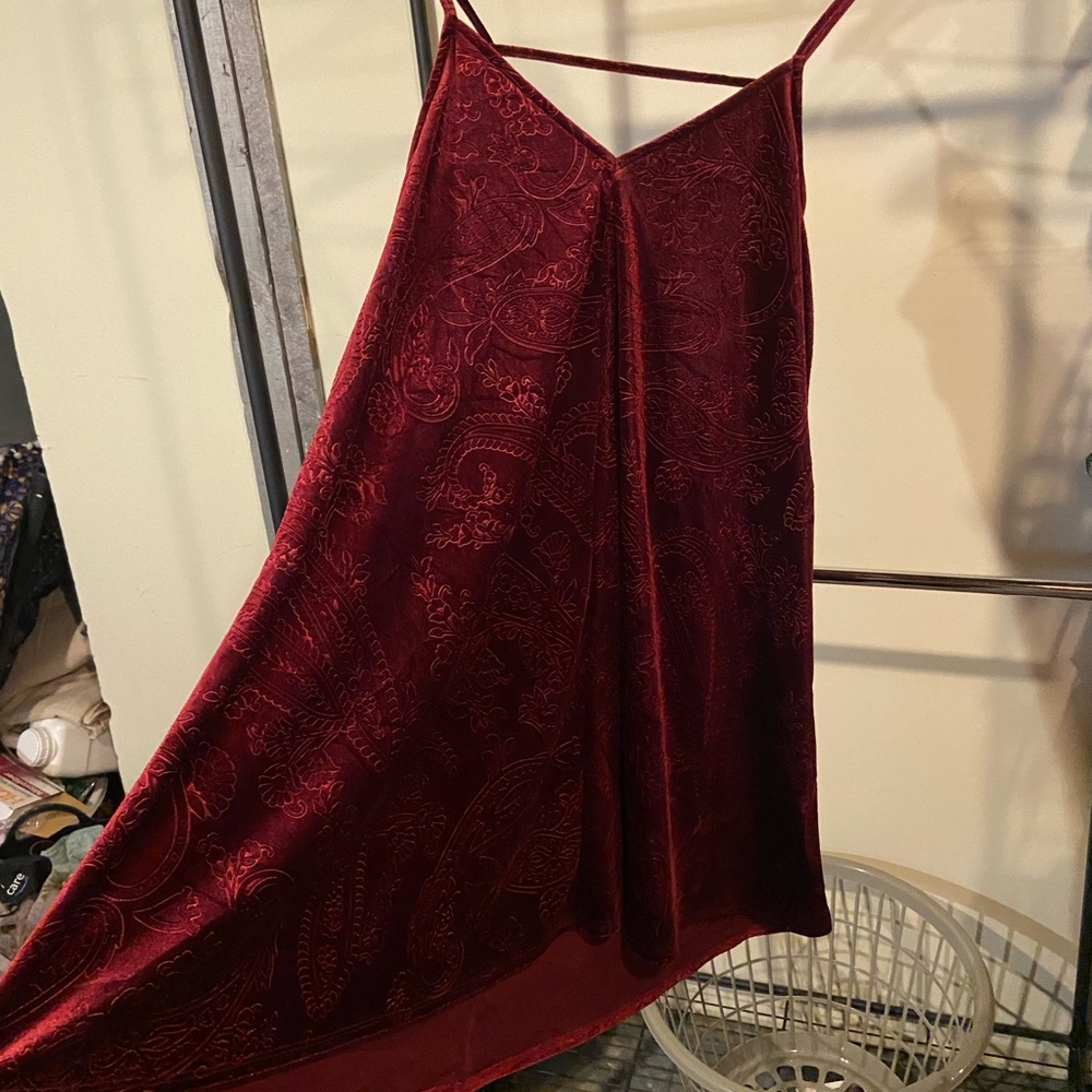 NWOT Mimi Chica Maroon velvet paisley swing dress Large
